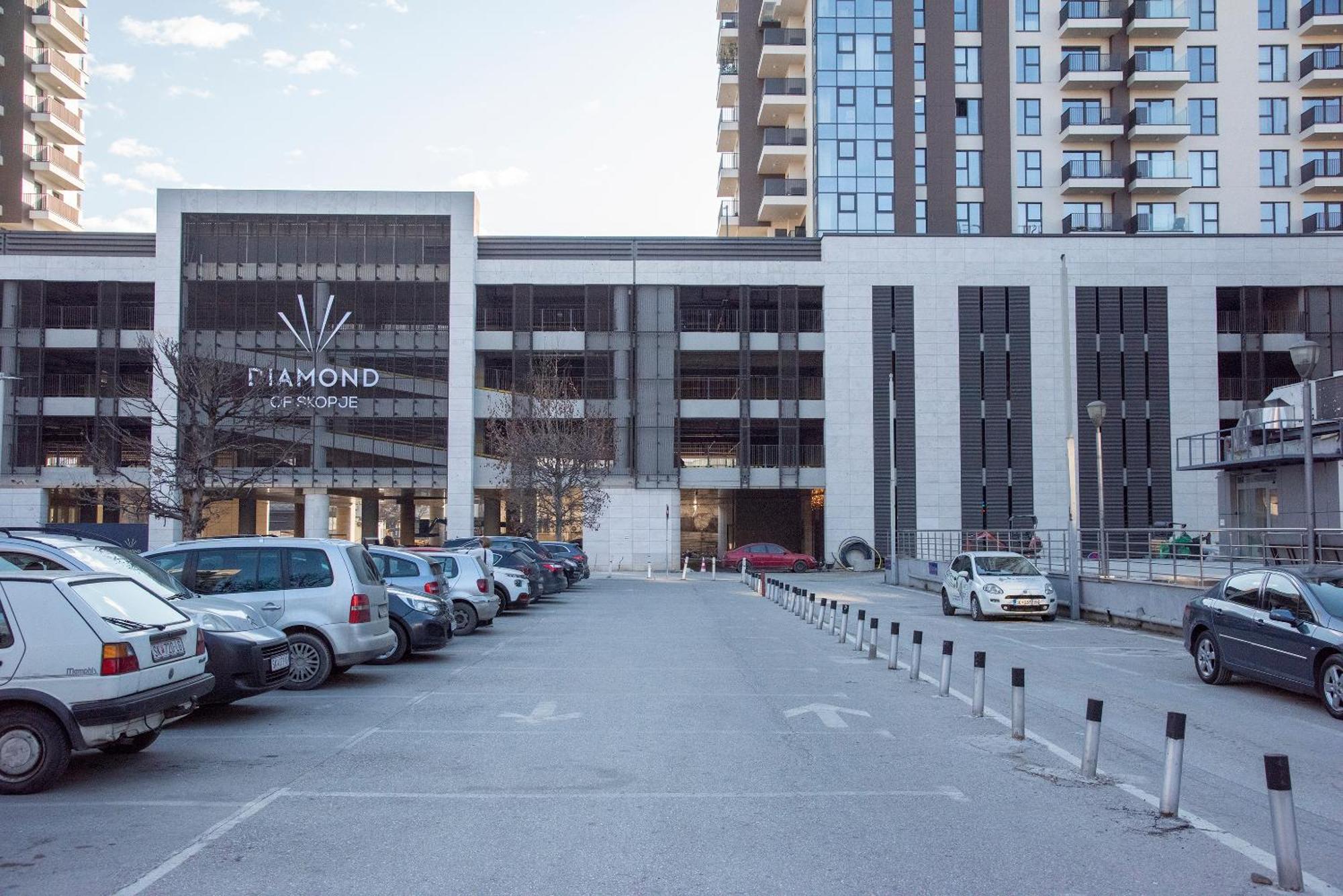 Lux Apartment Diamond-Limak Center Szkopje Kültér fotó